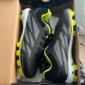 NEW! Rawlings Boys Baseball Cleats